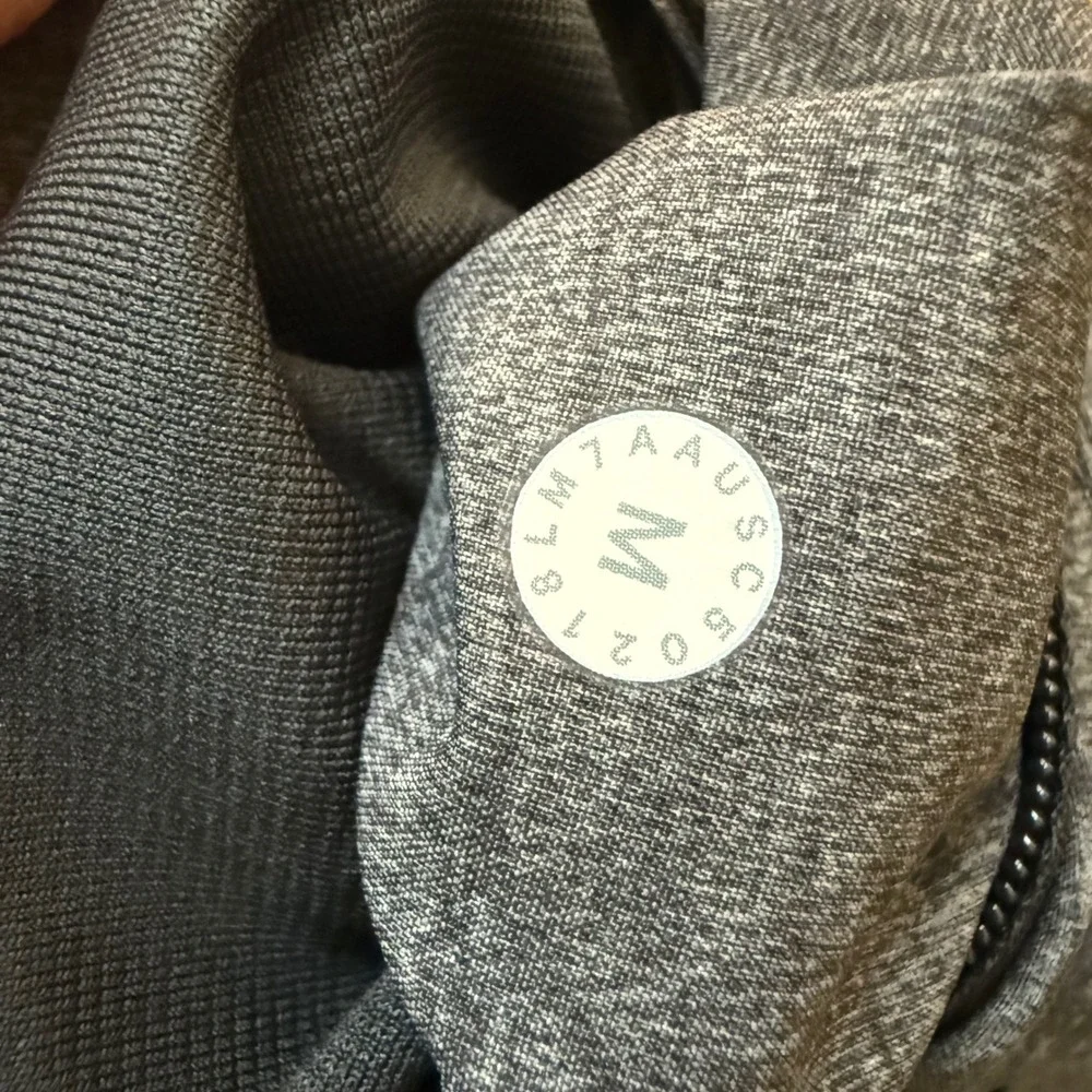 Lululemon Mens THE Short Athletic Shorts M Gray Lined Pockets Drawstring Gym